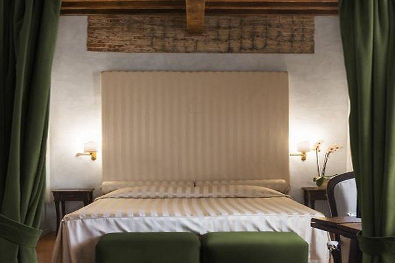 פיזה Hotel Relais Dell'Orologio מראה חיצוני תמונה