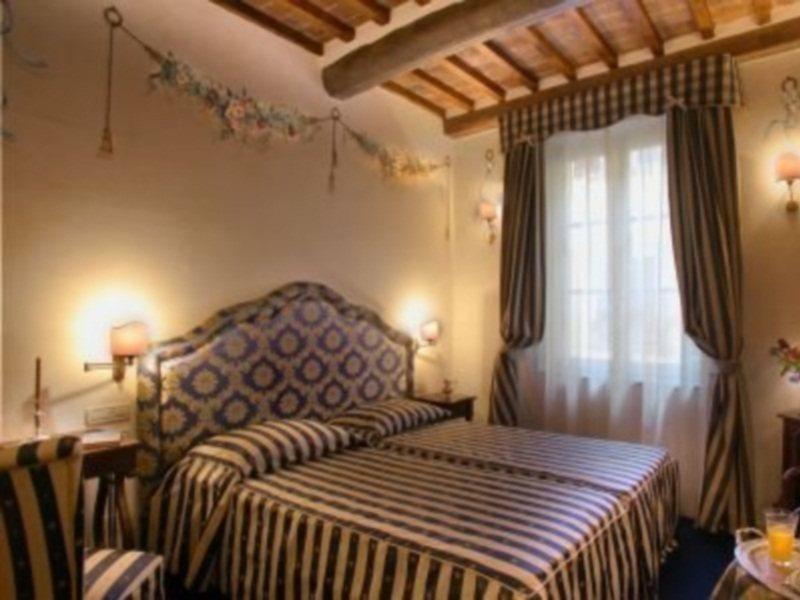פיזה Hotel Relais Dell'Orologio מראה חיצוני תמונה