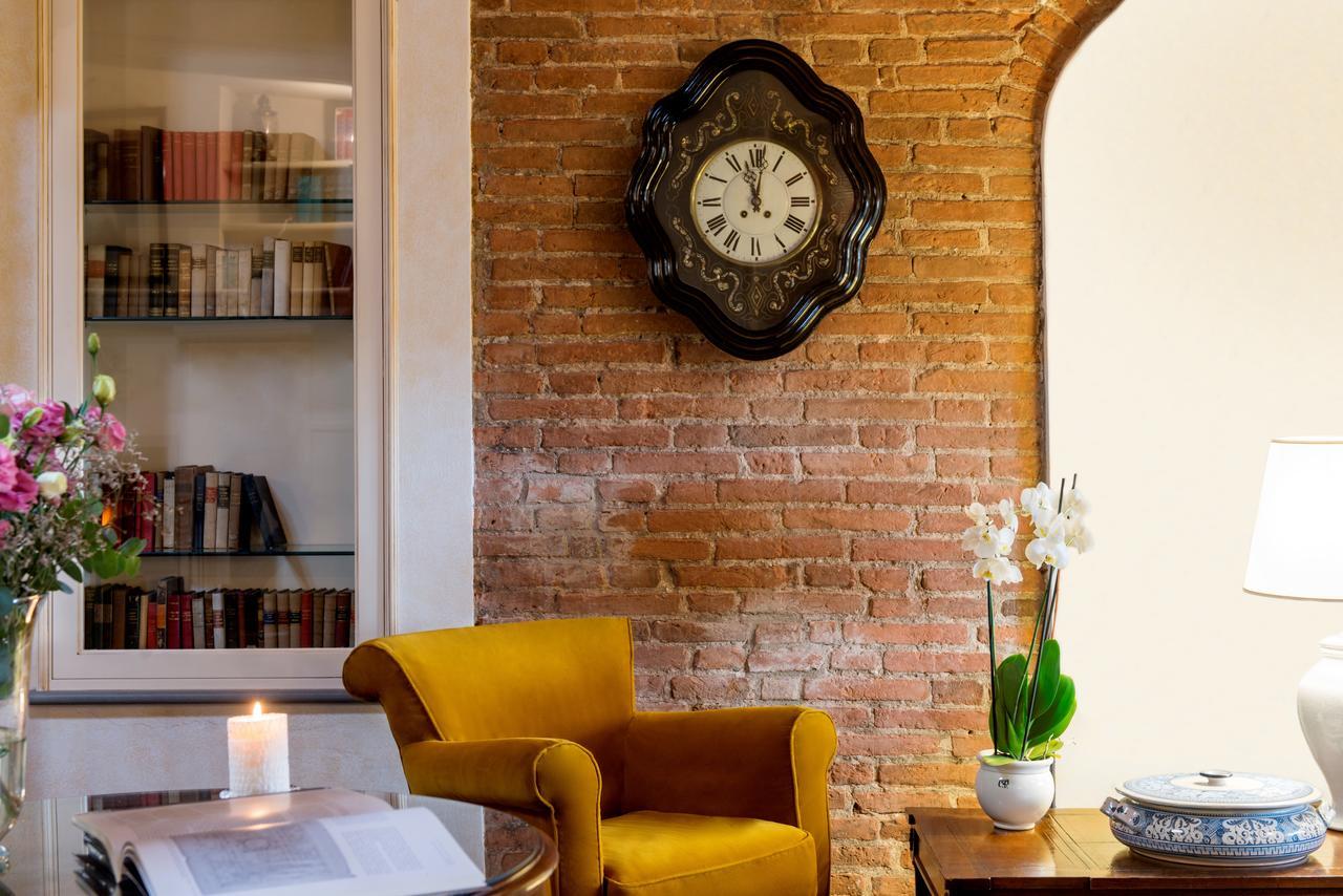 פיזה Hotel Relais Dell'Orologio מראה חיצוני תמונה